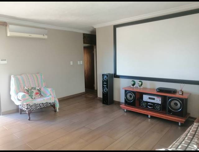 4 BEDROOM HOUSE FOR SALE IN BEDWORTH PARK